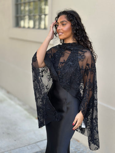Xaile bordado preto