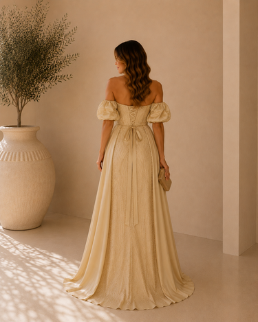 Vestido Gabriela bege dourado