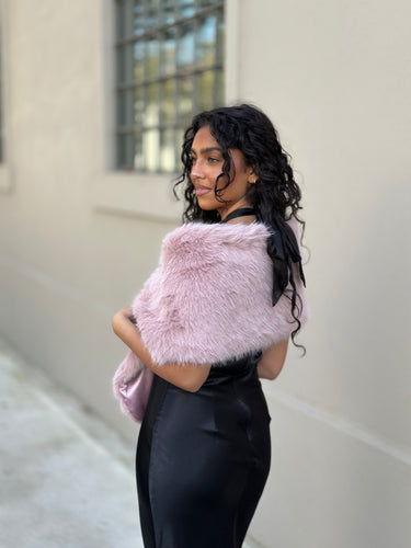 Estola de pelo sintético rosa