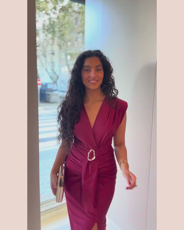 Vestido Elma bordeaux — vídeo 4:5 sem som