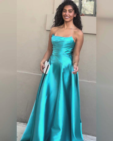 Cassandra azul petroleo